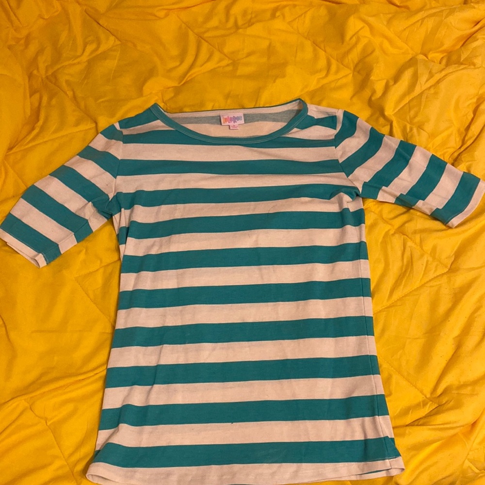 Lularoe small tight fitted shirt